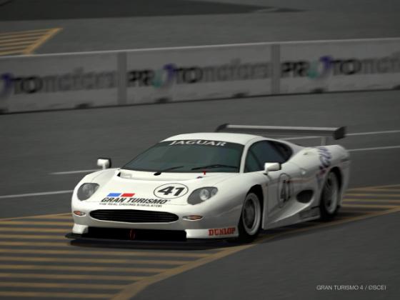 xj220_lm.jpg